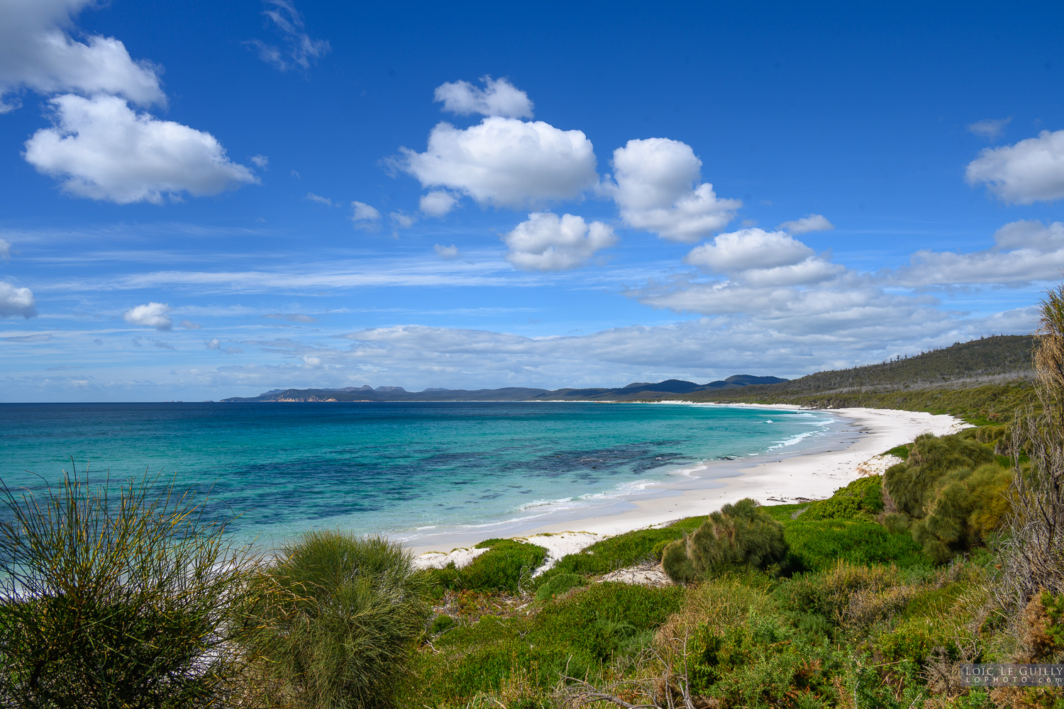 photograph of Friendly Beaches looking towards Freycinet